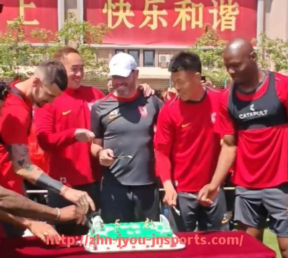 jiuyou九游娱乐-世俱杯在大面积轮换后球员整体表现趋势变化分析